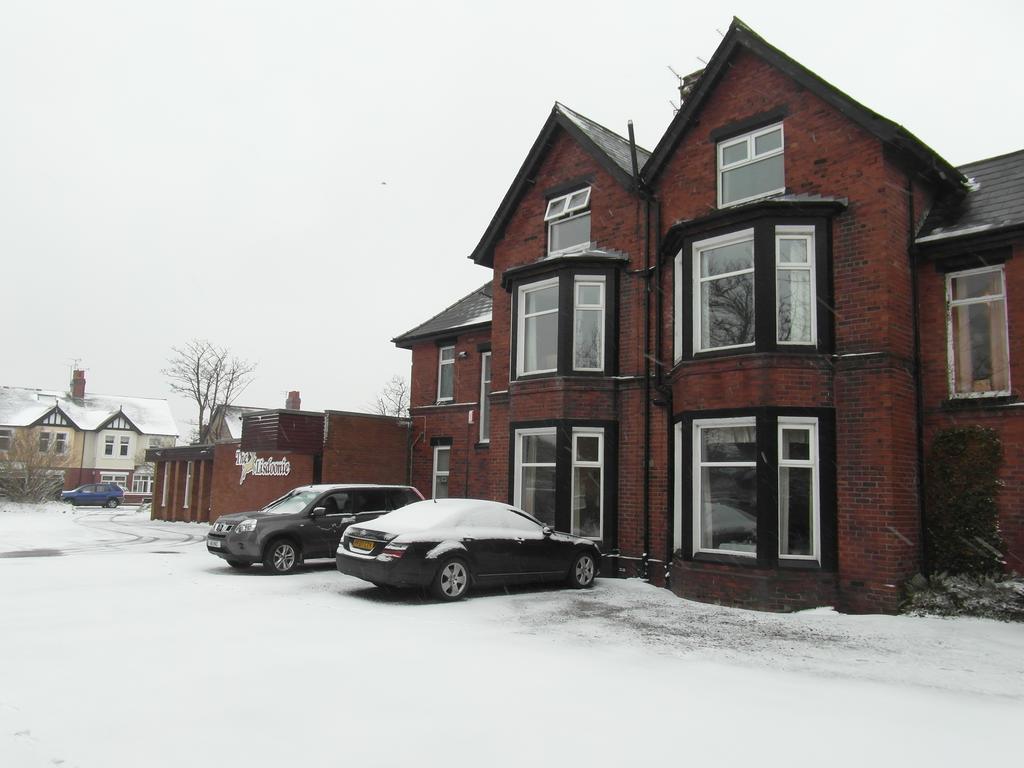 Lisdoonie Hotel Barrow-in-Furness Exteriör bild