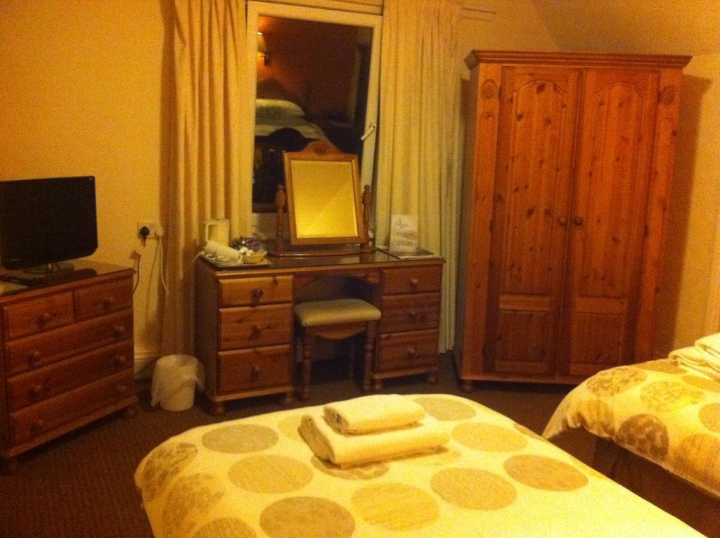 Lisdoonie Hotel Barrow-in-Furness Rum bild