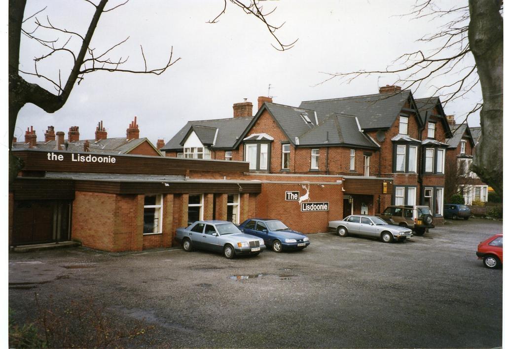 Lisdoonie Hotel Barrow-in-Furness Exteriör bild